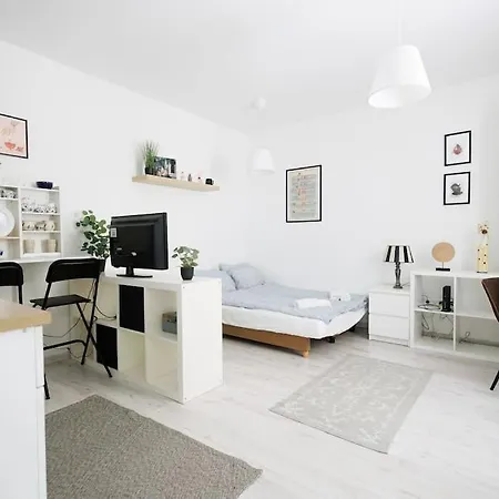 Sophie Belvarosaban * Segedín